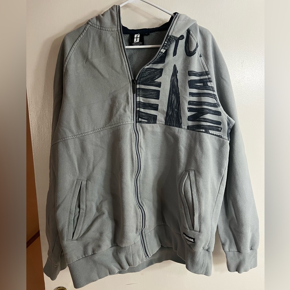 VTG Forum Snowboards Zip Up Hoodie